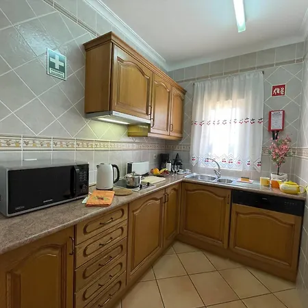 Eber - Independent 1 & 2 Bedroom Apartments, Pool, Air Con, Fast Wi-fi, Near Old Town Of And Beaches