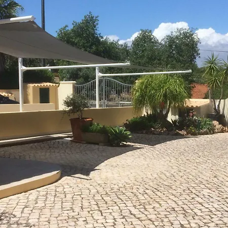 Eber - Independent 1 & 2 Bedroom Apartments, Pool, Air Con, Fast Wi-fi, Near Old Town Of And Beaches * Албуфейра