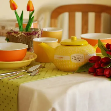 Eber - Independent 1 & 2 Bedroom Apartments, Pool, Air Con, Fast Wi-fi, Near Old Town Of And Beaches דירה