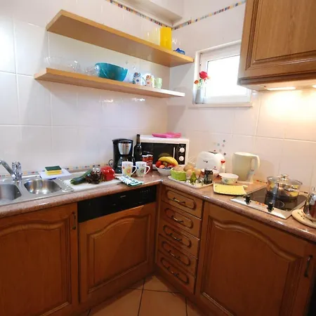 Eber - Independent 1 & 2 Bedroom Apartments, Pool, Air Con, Fast Wi-fi, Near Old Town Of And Beaches דירה אלבופיירה