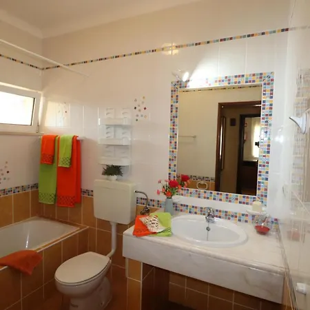 Eber - Independent 1 & 2 Bedroom Apartments, Pool, Air Con, Fast Wi-fi, Near Old Town Of And Beaches 아파트 알부페이라