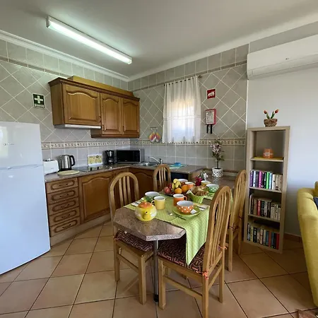Eber - Independent 1 & 2 Bedroom Apartments, Pool, Air Con, Fast Wi-fi, Near Old Town Of And Beaches Διαμέρισμα *