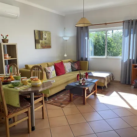 Διαμέρισμα Eber - Independent 1 & 2 Bedroom Apartments, Pool, Air Con, Fast Wi-fi, Near Old Town Of And Beaches Αλμπουφέιρα